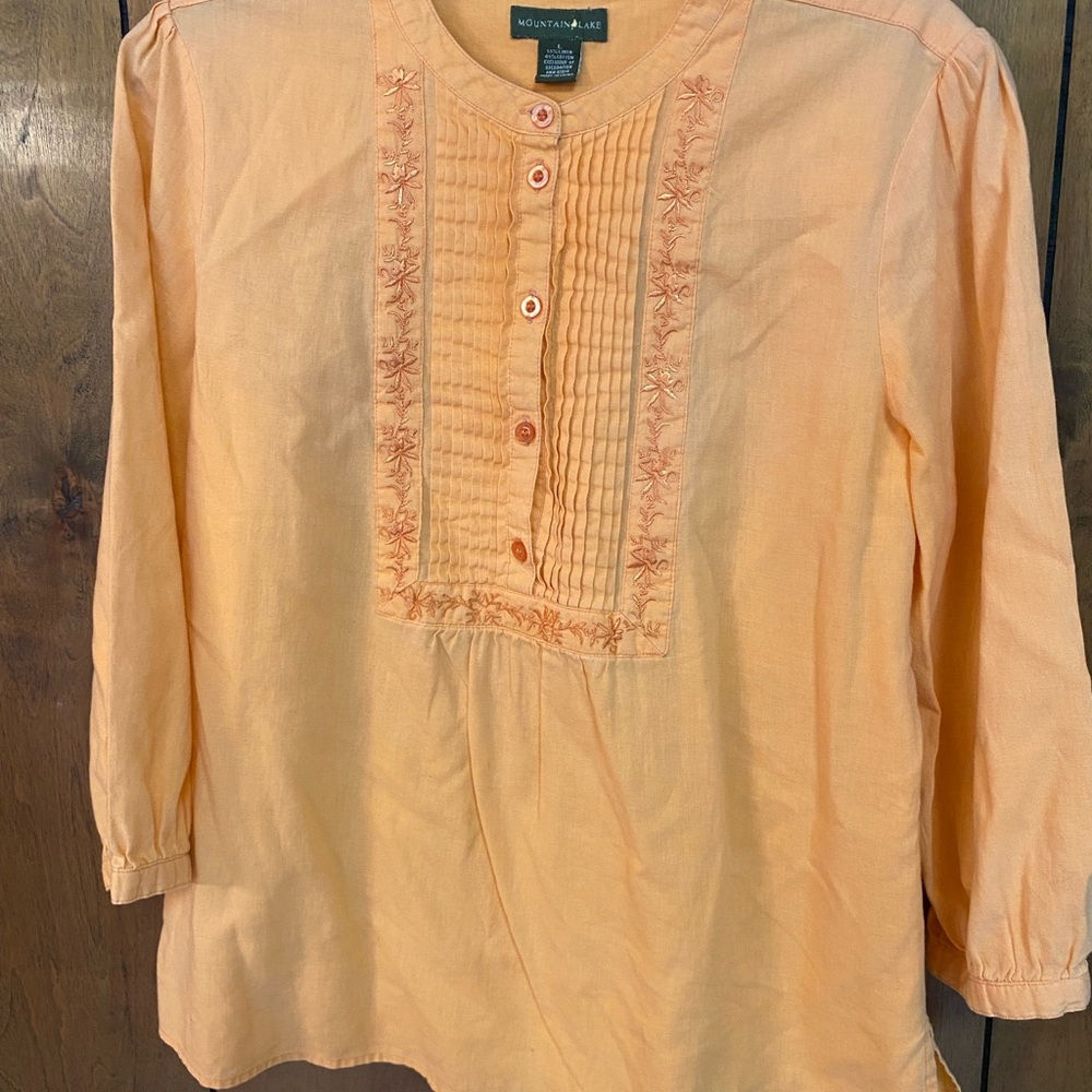Mountain Lake Women's Peach Blouse